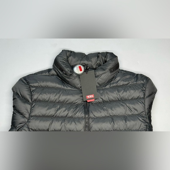 SOLD Tumipax Charlotte Packable Travel Puffer Jacket - Picture 6 of 7